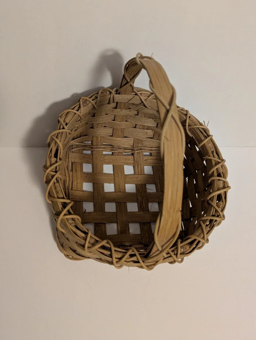Basket Handwoven Natural 1986 Wicker Basket with Handle Tan